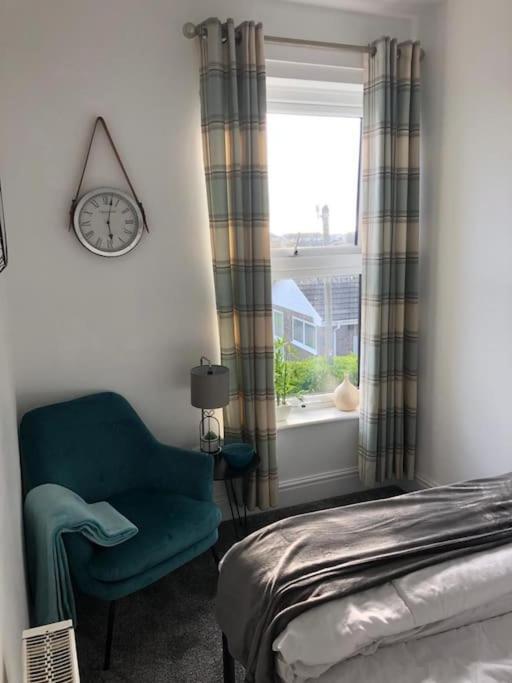 First Floor Apartment With Mountain Views Tywyn Exterior photo