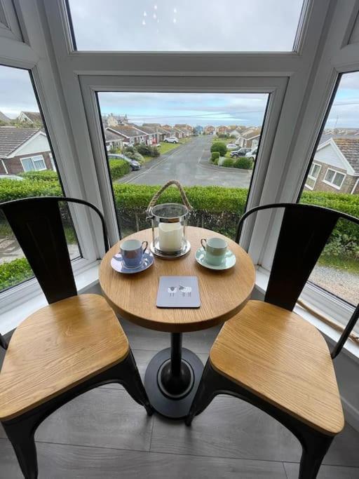 First Floor Apartment With Mountain Views Tywyn Exterior photo