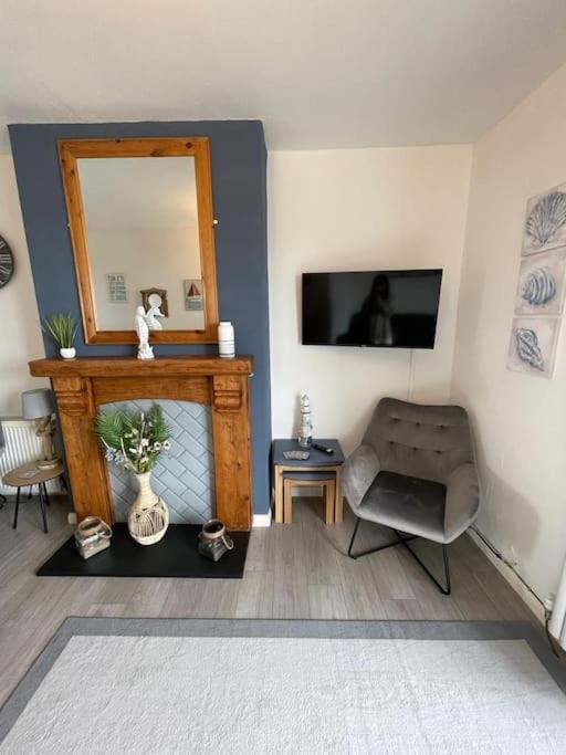 First Floor Apartment With Mountain Views Tywyn Exterior photo