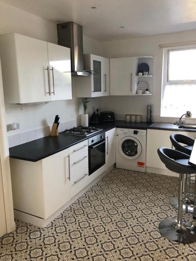 First Floor Apartment With Mountain Views Tywyn Exterior photo