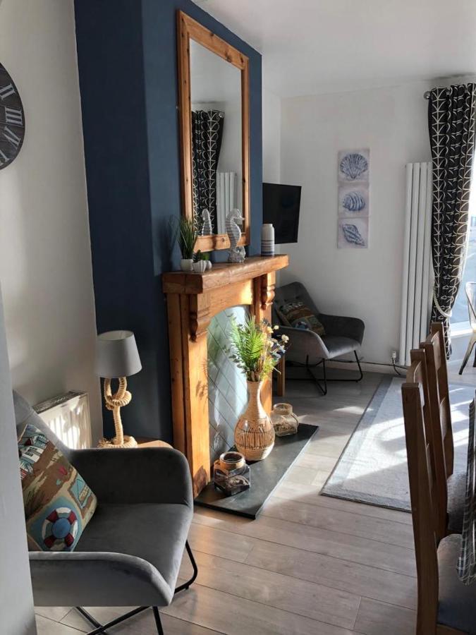First Floor Apartment With Mountain Views Tywyn Exterior photo